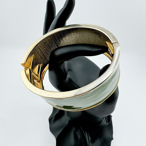 Vintage Green Enamel Cuff Bracelet Reversible Gold-Tone Studs Retro Glam Dots - Picture 10 of 13